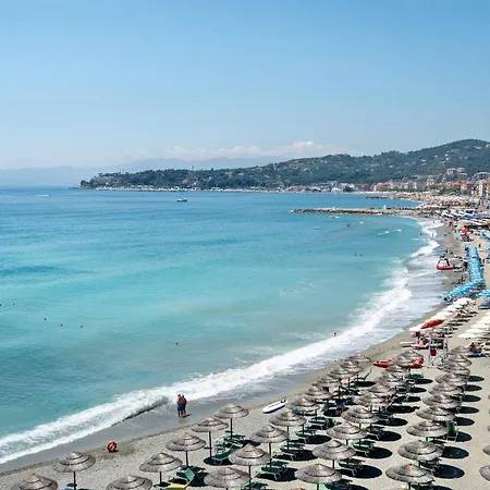 Riviera Mare 公寓 瓦拉泽