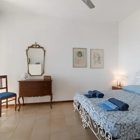 Riviera Mare 公寓 瓦拉泽